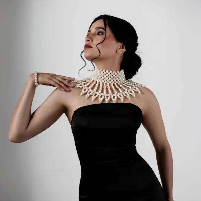 Opulent Pearl Collar & Bracelet Set