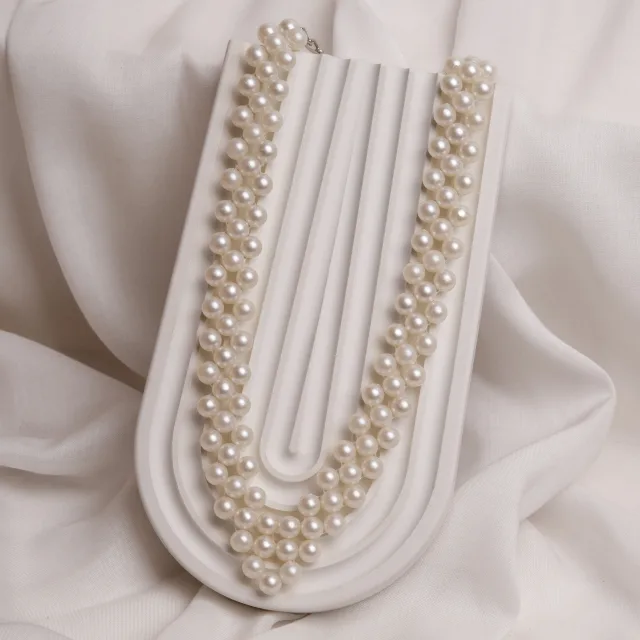 Luminescent Criss-Cross Pearl Necklace